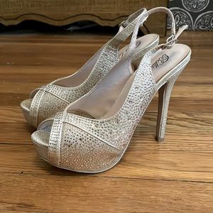 Size 7.5 heels rose gold with sparkles/gems